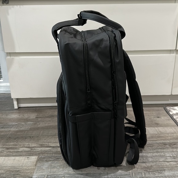 Matein Black Backpack - Picture 3 of 8